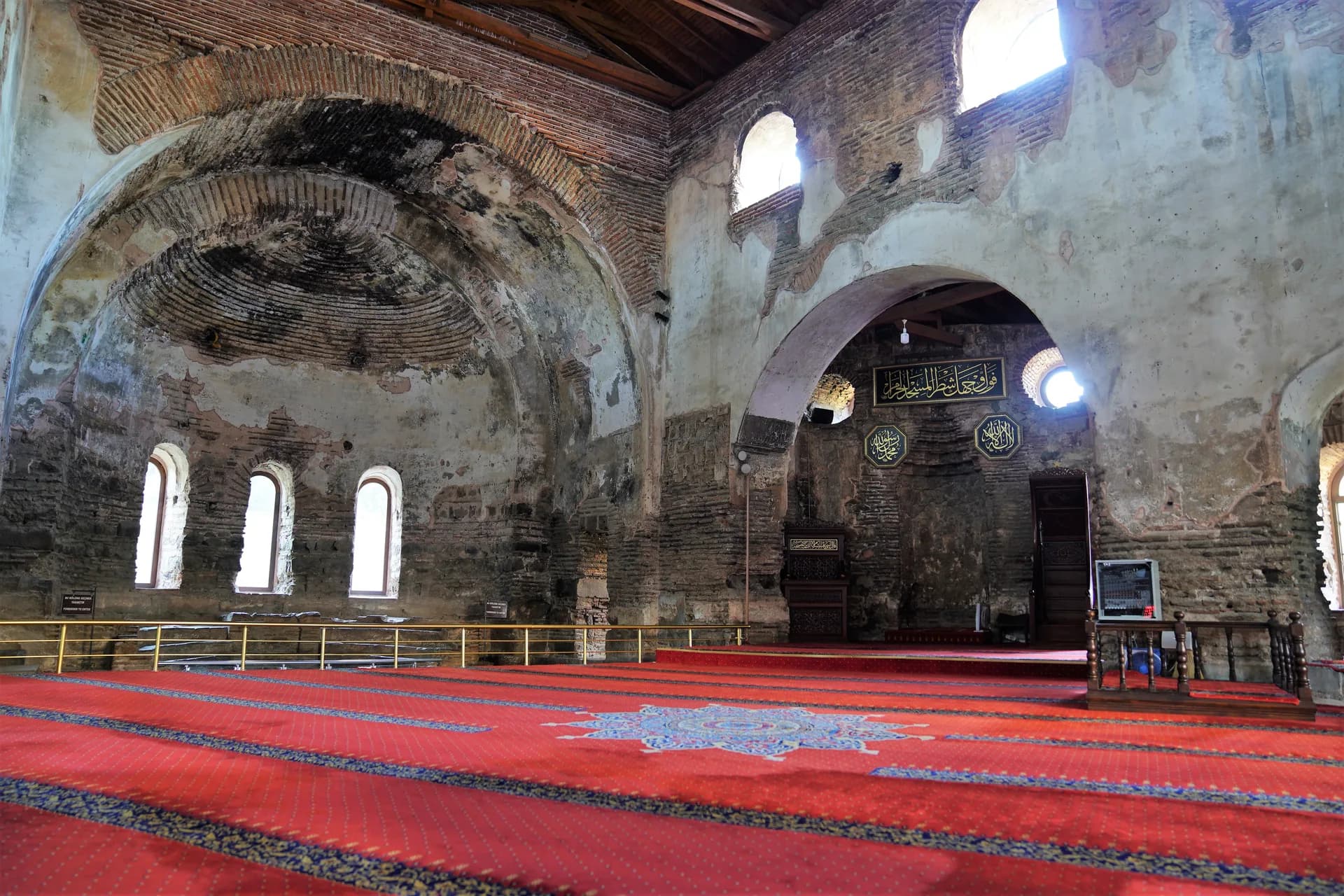 A Silent Faith Route in İznik