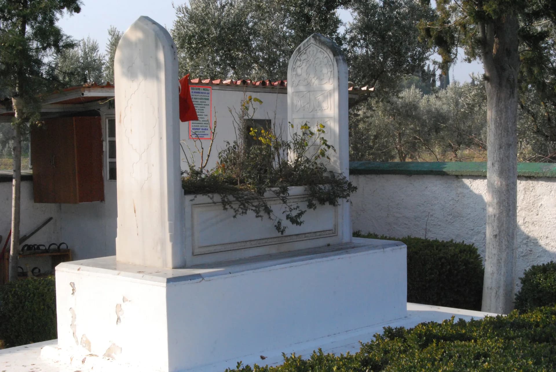 Eşref Paşa Türbesi — 3
