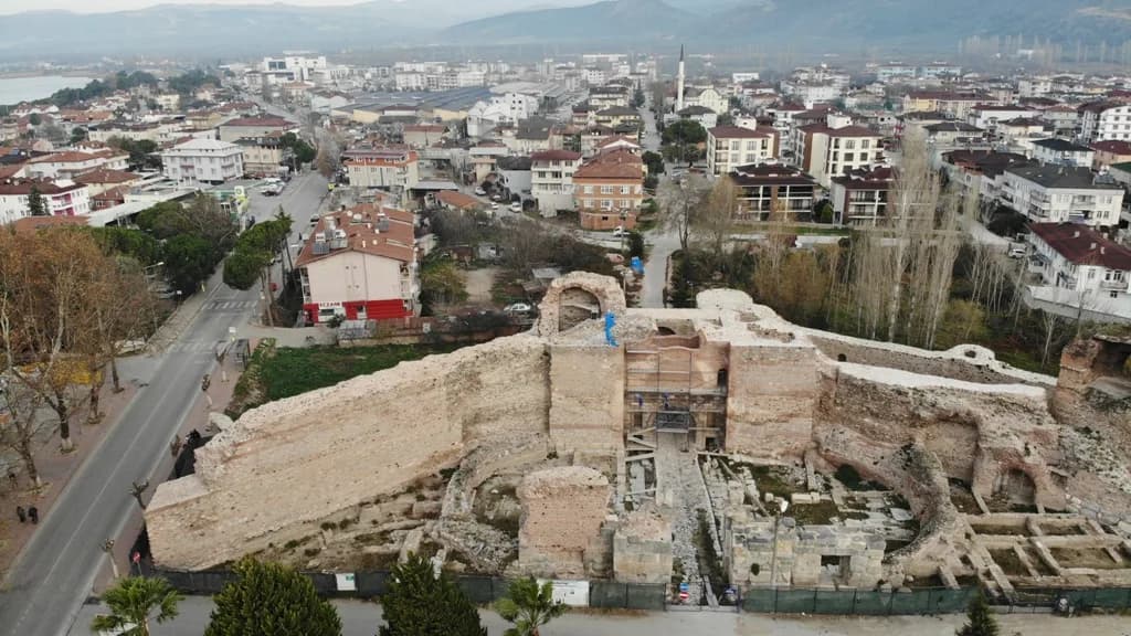 İstanbul Kapısı (Porta Constantinopolitana) — 3
