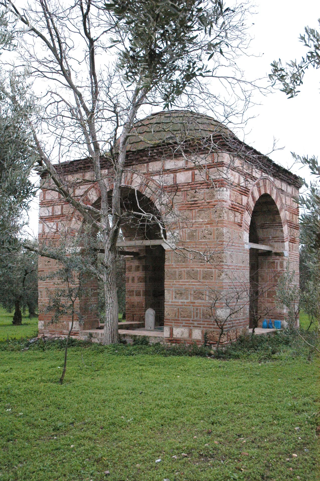 Sarı Saltuk Türbesi — 2