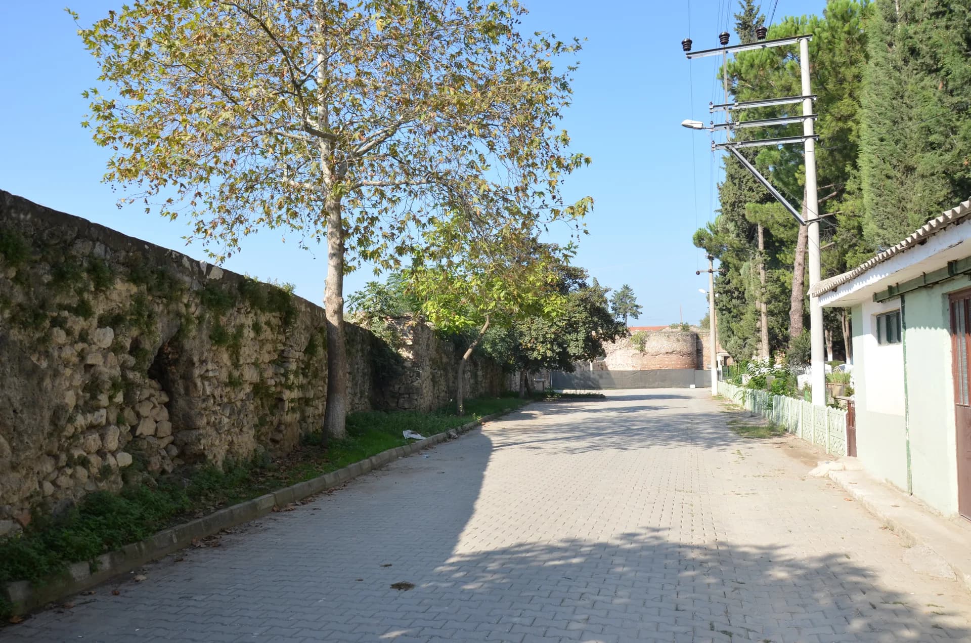İznik'te Suyun İzinde: Antik Su Yollarından Göl Bazilikası'na için İznik'ten bir ayrıntı